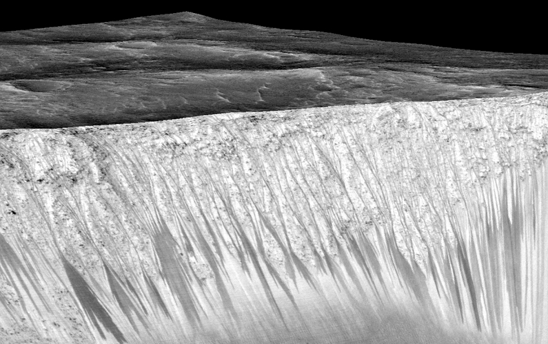 De l'eau coulerait à la surface de Mars