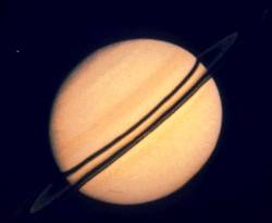Saturne par Pioneer 11